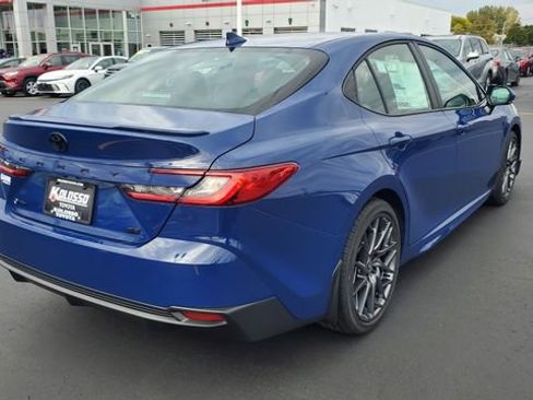 New 2025 Toyota Camry SE image 6