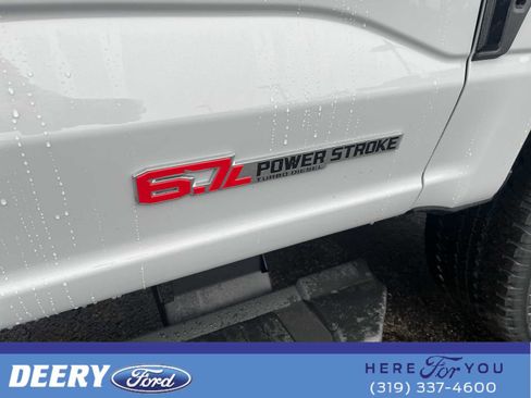 New 2026 Ford F250 Lariat w/ Black Appearance Package image 18