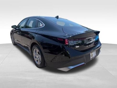 Used 2026 Hyundai Sonata SE FWD image 14