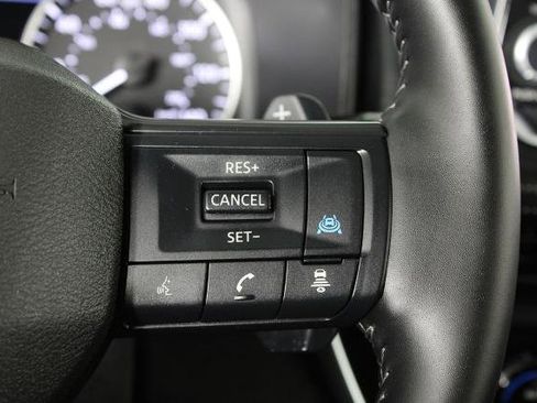 Certified 2025 Nissan Rogue SV image 28