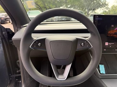 Used 2026 Tesla Model Y Long Range AWD/4WD image 9