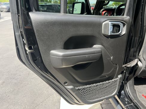 Used 2021 Jeep Wrangler Unlimited Rubicon AWD/4WD image 26