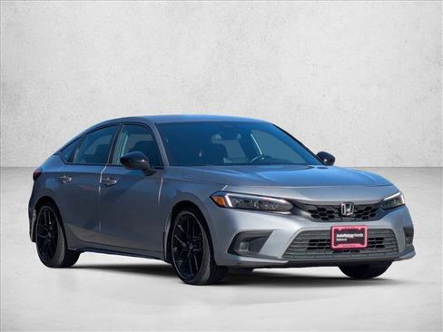 Used 2023 Honda Civic Sport image 3