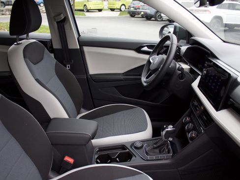 New 2025 Volkswagen Taos S image 35