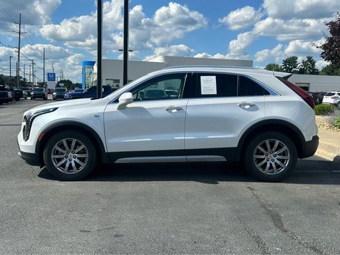 Used 2020 Cadillac XT4 Premium Luxury w/ Technology Package AWD/4WD image 4