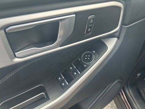 Used 2023 Ford Explorer XLT w/ Equipment Group 202A image 19