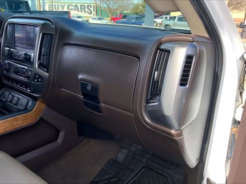 Used 2018 Chevrolet Silverado 1500 LTZ w/ Texas Edition image 18