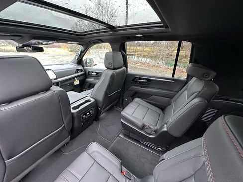 New 2026 Chevrolet Suburban RST w/ RST Capability Package image 23