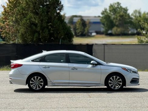 Used 2016 Hyundai Sonata Sport w/ Option Group 03 FWD image 7