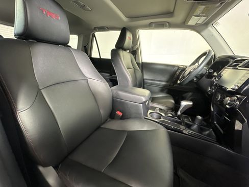 Used 2022 Toyota 4Runner TRD Off-Road Premium image 25