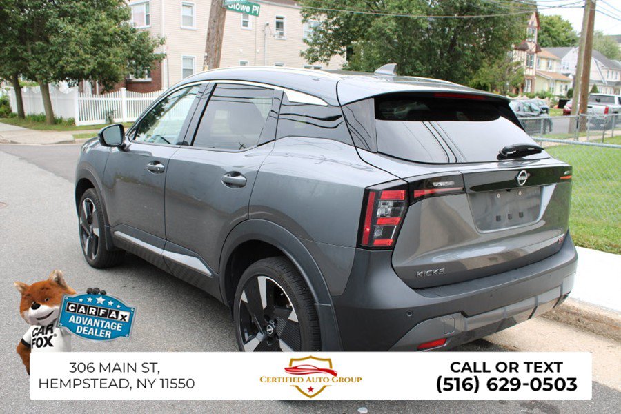 Used 2025 Nissan Kicks SR w/ Illumination Package FWD image 7