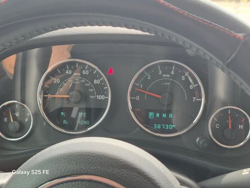 Used 2018 Jeep Wrangler Unlimited Sport S AWD/4WD image 11