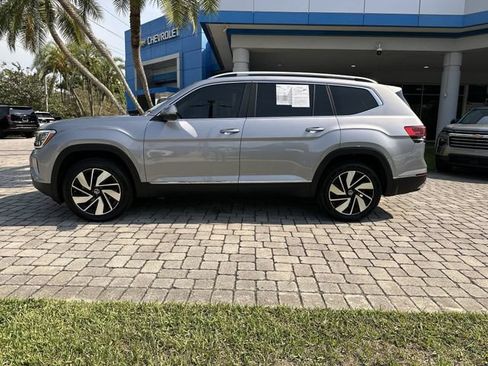 Used 2024 Volkswagen Atlas SEL AWD/4WD image 33
