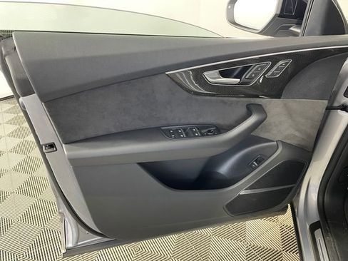 Used 2020 Audi SQ8 Prestige w/ Prestige Package AWD/4WD image 11