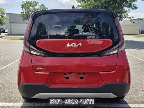 Used 2023 Kia Soul LX w/ LX Technology Package FWD image 4