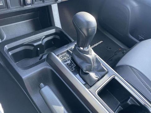 Used 2022 Toyota Tacoma SR5 image 41