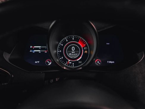 Used 2021 Aston Martin V8 Vantage Coupe image 42