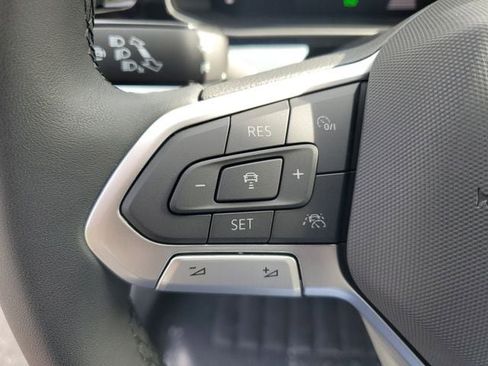 New 2026 Volkswagen Jetta SE FWD image 19
