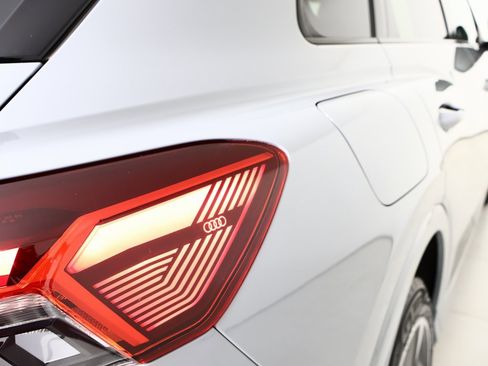 Used 2024 Audi Q4 e-tron Premium Plus image 20