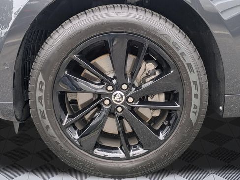Used 2026 Jaguar F-PACE R-Dynamic S AWD/4WD image 9