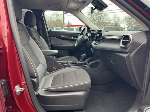 Used 2025 Chevrolet TrailBlazer LT image 13