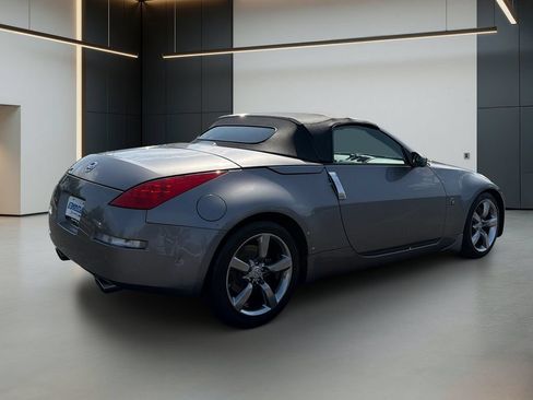 Used 2008 Nissan 350Z Enthusiast RWD image 6