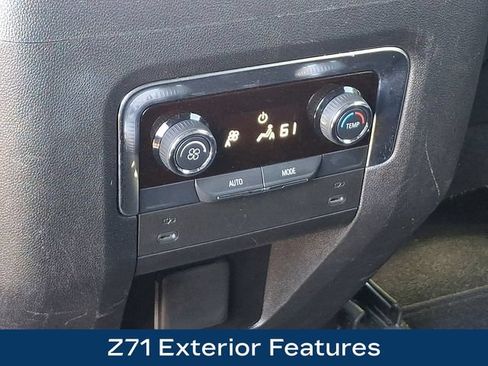 Used 2025 Chevrolet Suburban Z71 AWD/4WD image 19