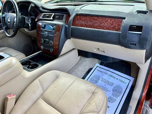 Used 2007 Chevrolet Avalanche LT w/ LT Preferred Equipment Group RWD image 13