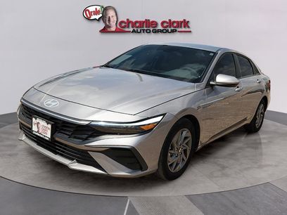 Used 2024 Hyundai Elantra SEL