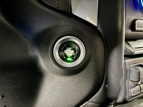 Used 2020 Chevrolet Silverado 3500 LT w/ Convenience Package image 18