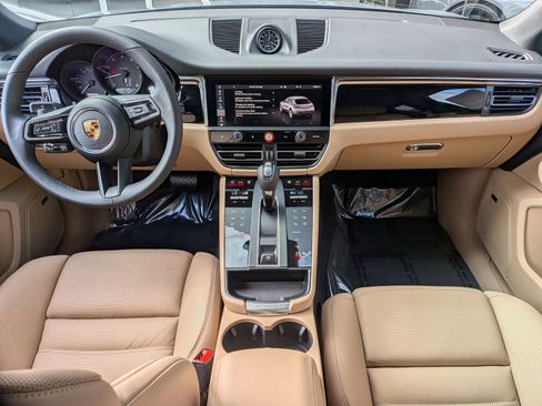 New 2026 Porsche Macan image 23
