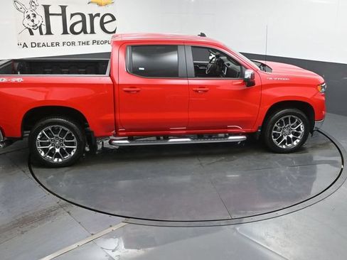 New 2026 Chevrolet Silverado 1500 LT w/ Leather Package AWD/4WD image 17