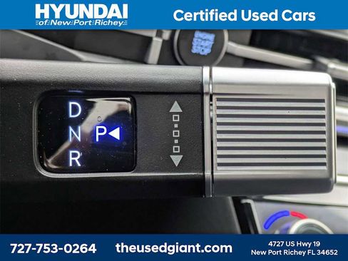 Used 2025 Hyundai Santa Fe Limited image 41