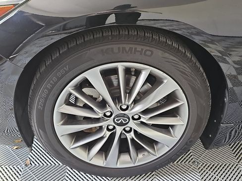 Used 2023 INFINITI Q50 Luxe w/ Cargo Package AWD/4WD image 10