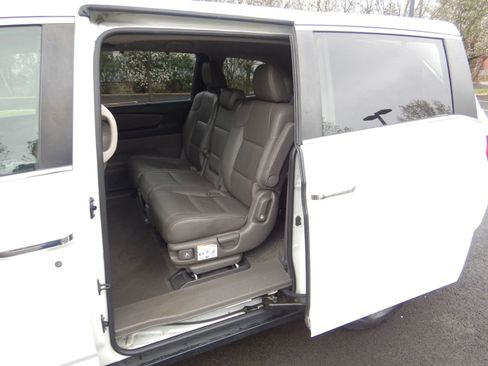 Used 2011 Honda Odyssey EX-L image 16