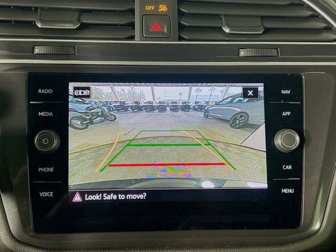 Used 2024 Volkswagen Tiguan SEL R-Line image 21