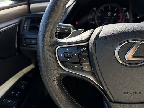 Used 2023 Lexus ES 350 F Sport w/ Accessory Package (Z2) FWD image 13