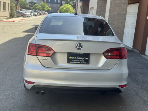 Used 2013 Volkswagen Jetta GLI Autobahn image 4
