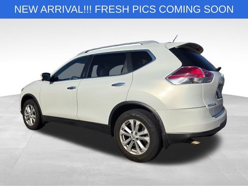 Used 2014 Nissan Rogue SV w/ SV Premium Package image 4