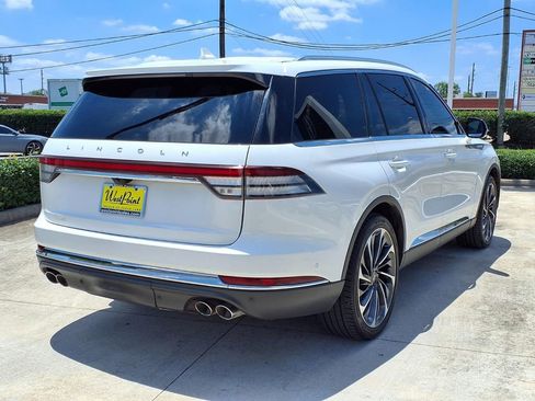 Used 2023 Lincoln Aviator Reserve w/ Equipment Group 201A RWD image 2