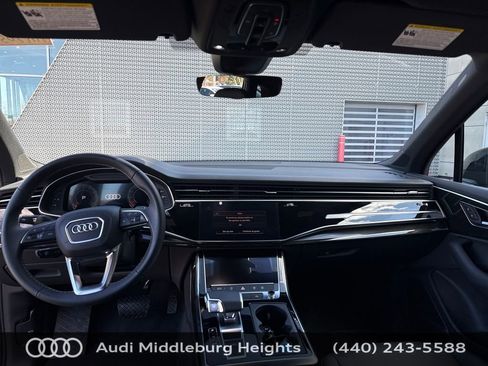 Used 2025 Audi Q7 2.0T Premium w/ Convenience Plus Package image 16
