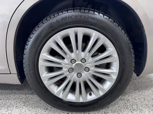 Used 2014 Chrysler 300 AWD w/ Driver Convenience Group image 15