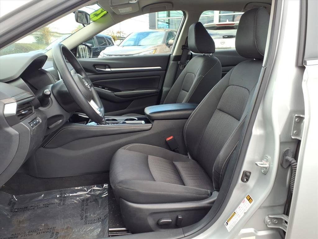 Used 2023 Nissan Altima 2.5 SV FWD image 18