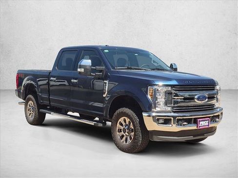 Certified 2019 Ford F250 XLT w/ XLT Premium Package AWD/4WD image 3