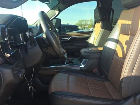 Used 2024 Chevrolet Silverado 3500 High Country image 8