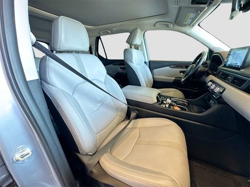 Used 2025 Honda Pilot Touring image 32