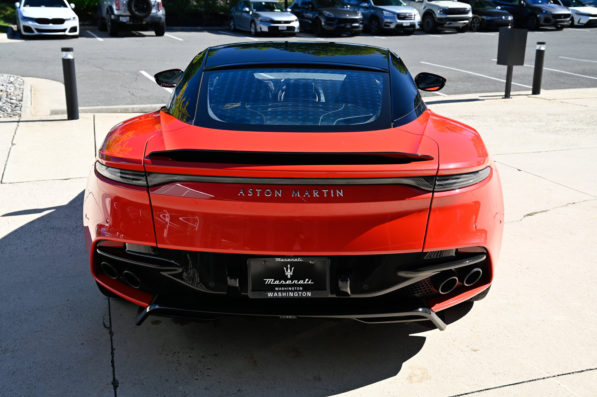 Used 2020 Aston Martin DBS Superleggera RWD image 6