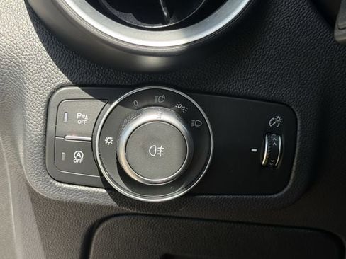 Used 2022 Alfa Romeo Stelvio Veloce AWD/4WD image 24