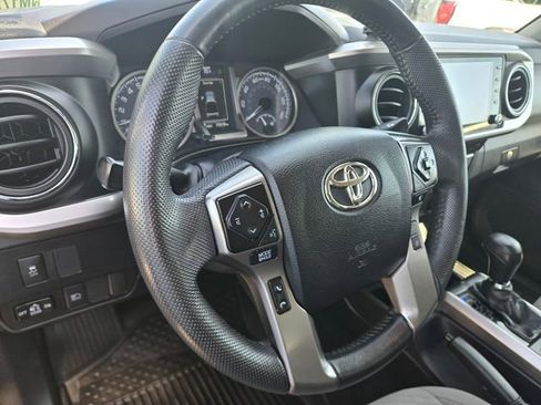 Used 2022 Toyota Tacoma SR5 RWD image 15