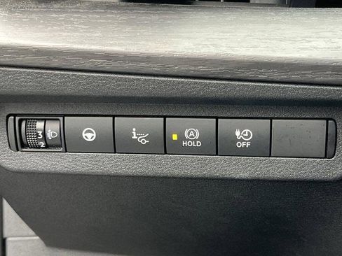 Certified 2023 Nissan Ariya AWD image 11